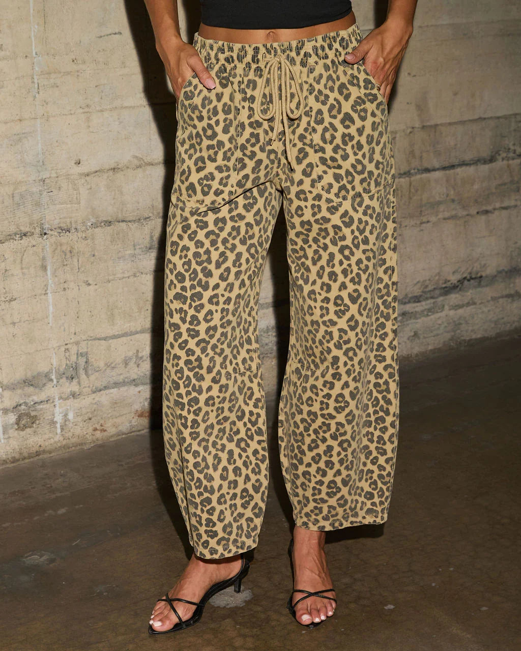 Soft Claw Printed Drawstring Pants