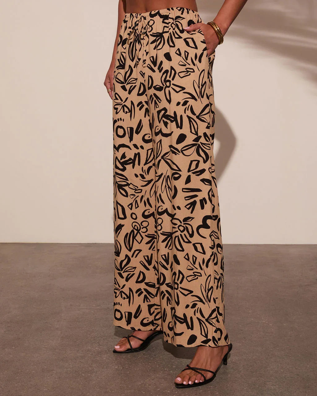 Carriena Abstract Print Pants